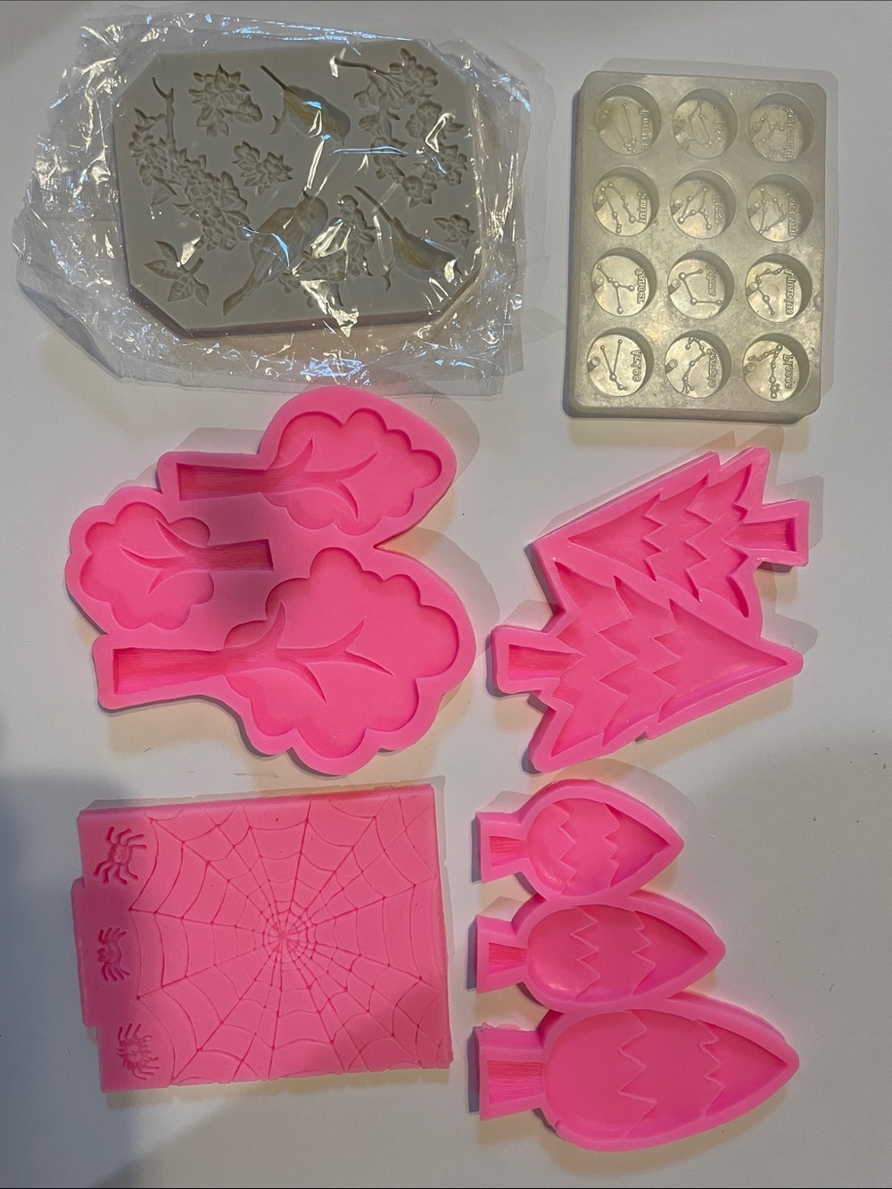 Silicone Holiday Tree & Ornament Molds - Pink -